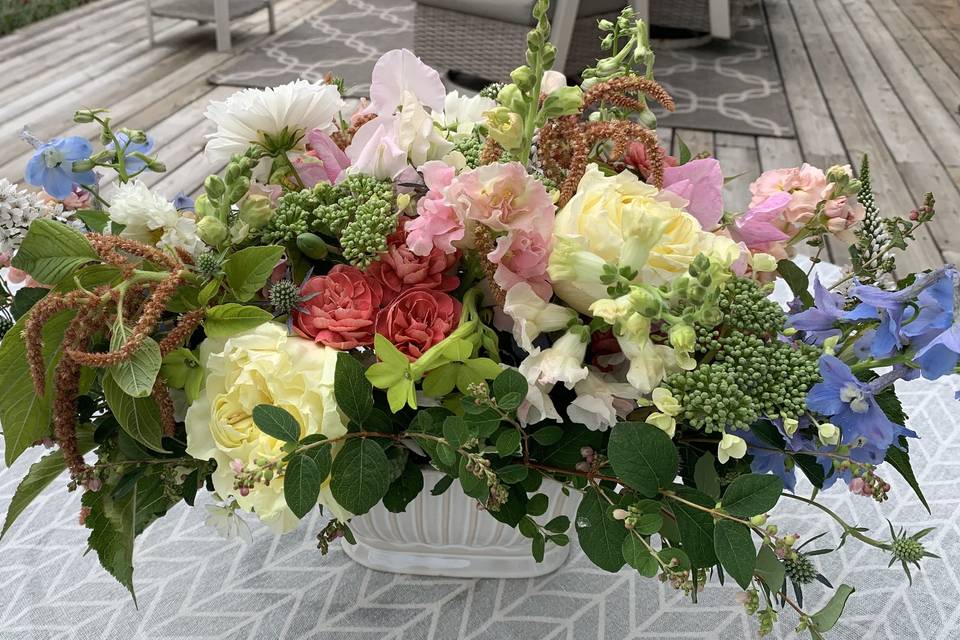 Sweetheart table arrangement