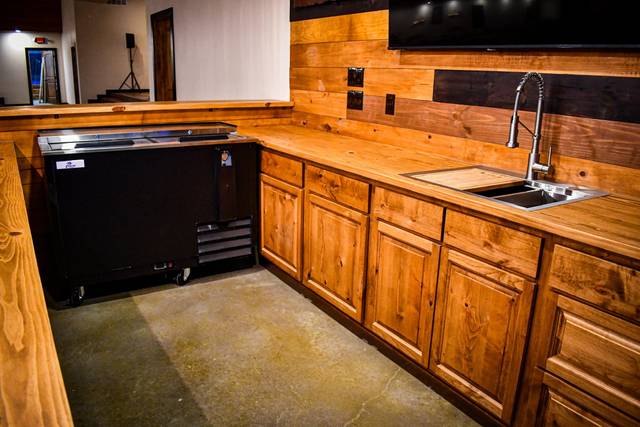 Bar Layout 2