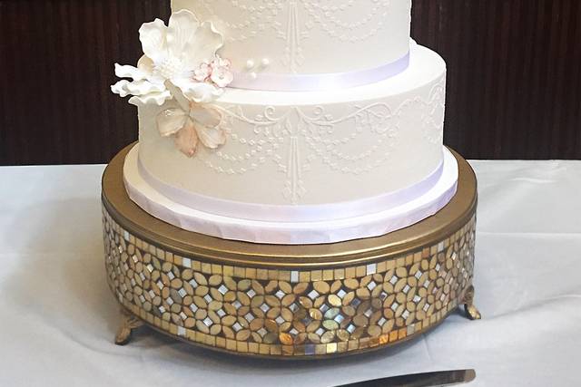 Chandelier & Sugar Flowers