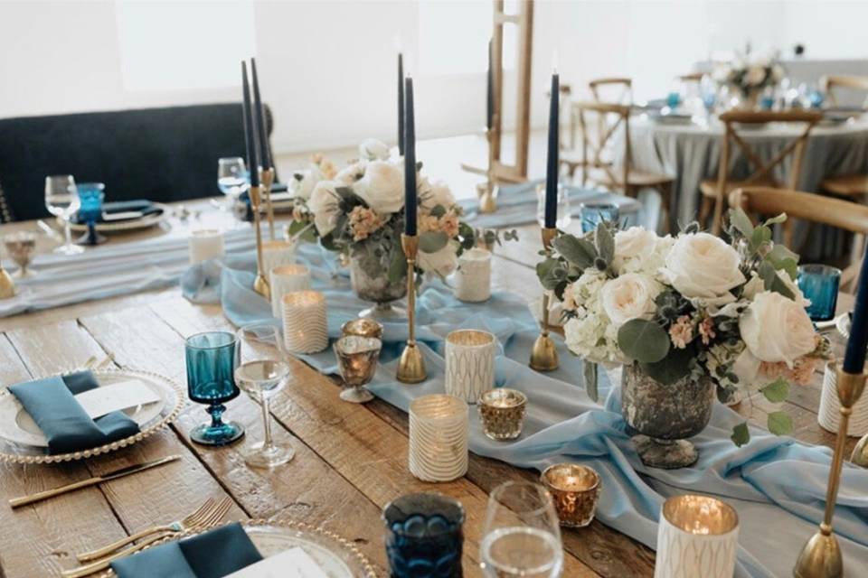 Colored table setting