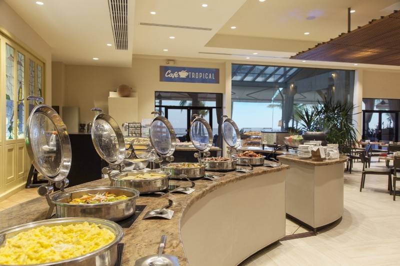 Courtyard by Marriott Isla Verde Beach Resort