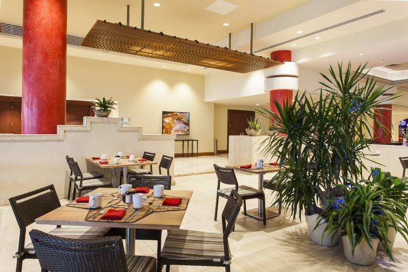 Courtyard by Marriott Isla Verde Beach Resort