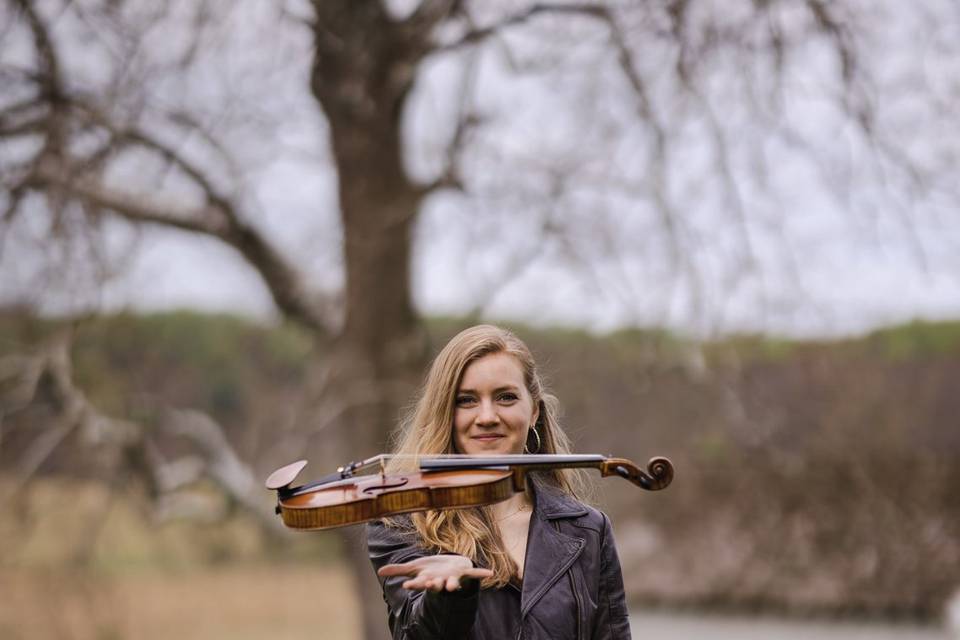 Hovering Violin