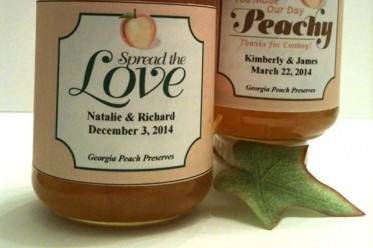 Spread the love with our Georgia peach preserves that are personalized with a custom label for your wedding favors.