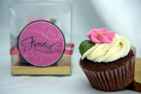 Frosted cupcake favors. Great for weddings or other special occasions.