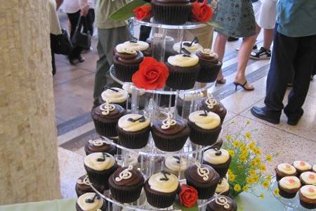 Cupcakes for a Hawaii Youth Symphony Alumni Reception