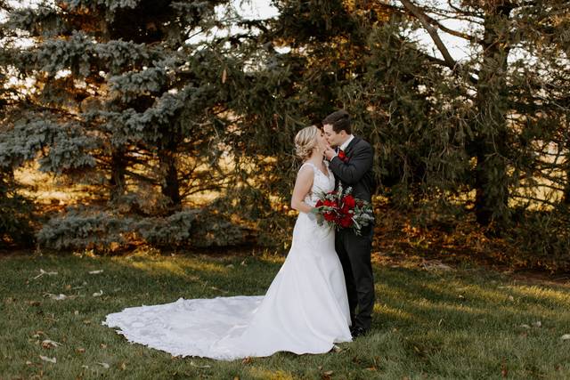 A kiss - Krystal Richmond Photography