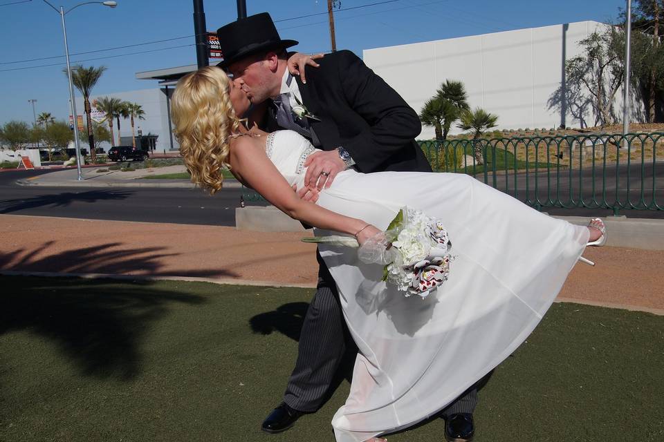 I Officiate Las Vegas Weddings, Including People Who Just Met