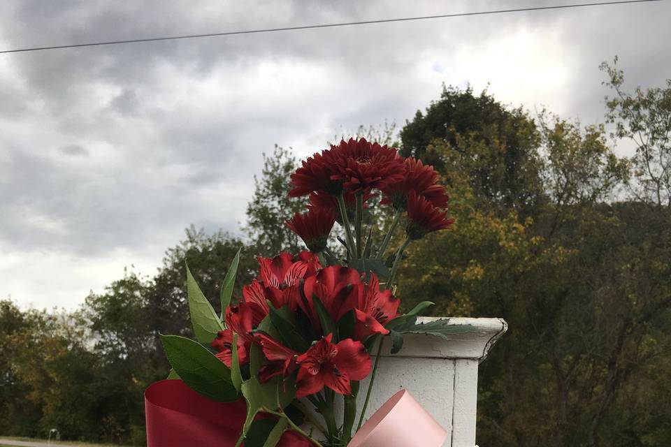 Up close view of the accent flowers on the posts