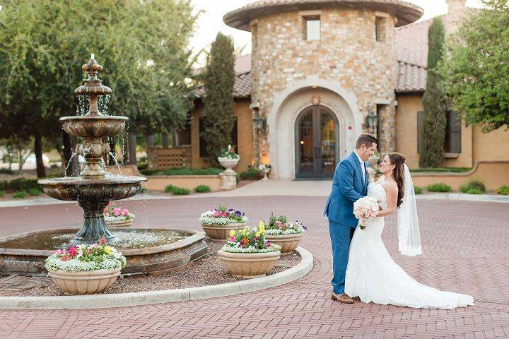 Couple by the fountain