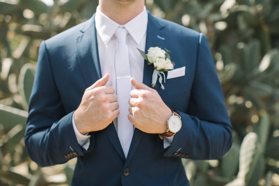Suit with boutonniere