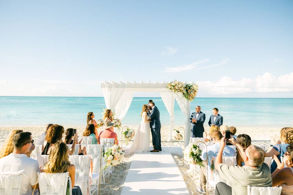 The Keys Notary/ Wedding Officiant
