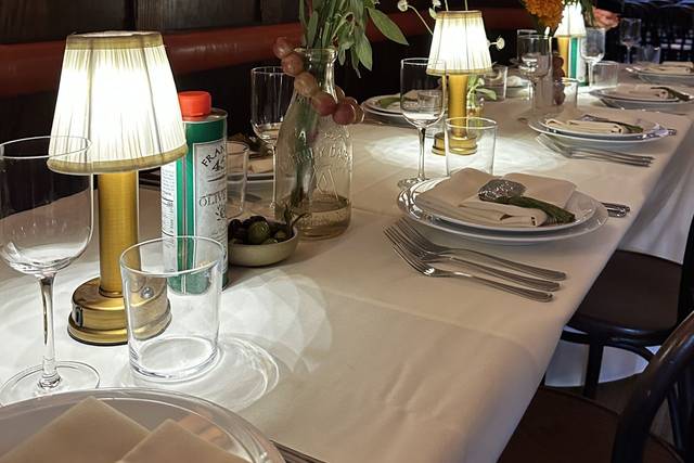 9/6 F&F Restaurant