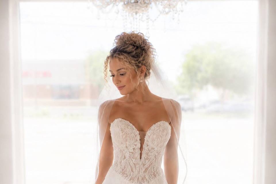 Picture-perfect Bride😍
