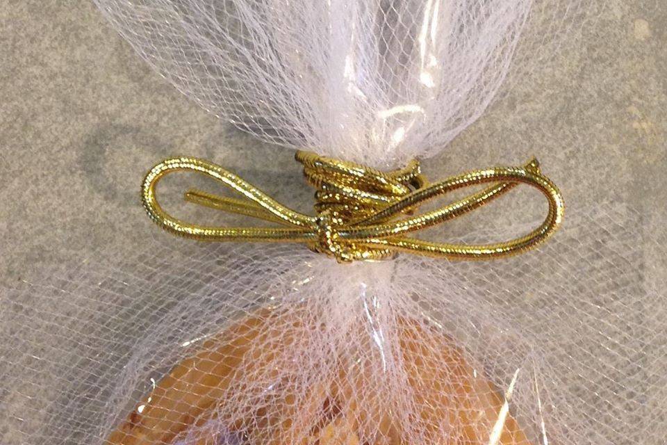 Wedding favors mesh and bow