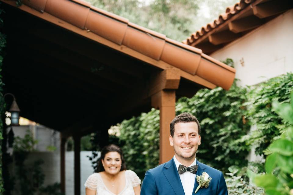 Excited bride for her first look.