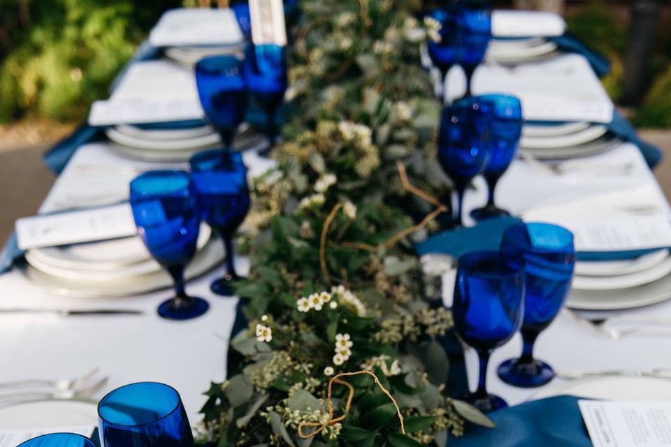 Navy wedding decor