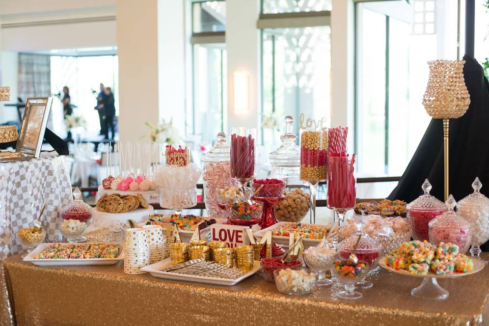 Vintage club wedding - candy bar