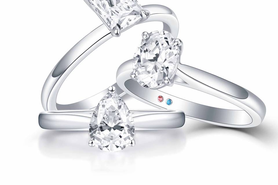 Solitaire engagement ring