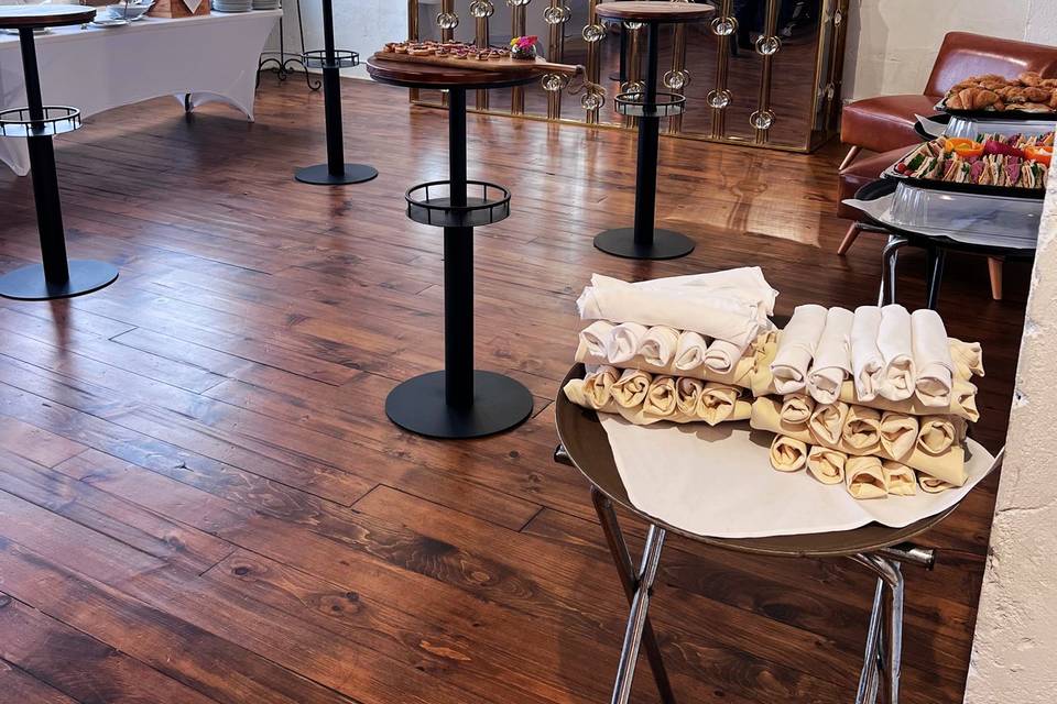 Buffet Lounge