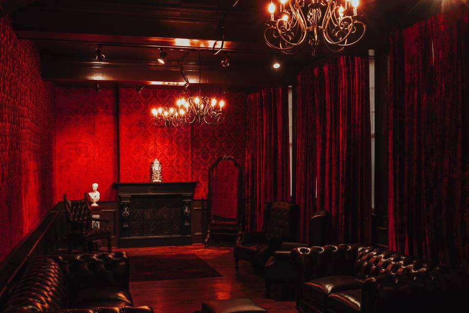 Crimson Lounge