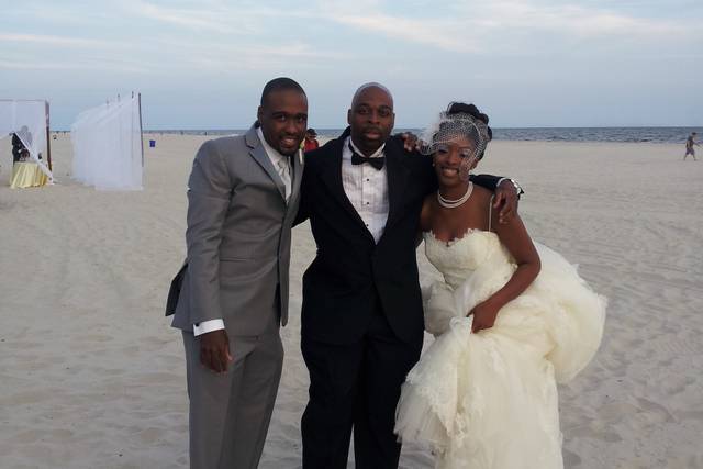 DJ and couple