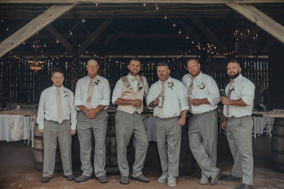 Groomsmen just chillin'!