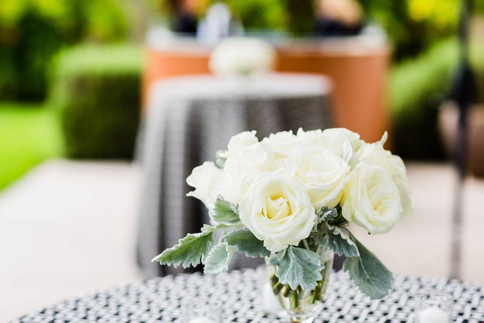 photo credit: Damion Hamilton Photographyfloral: Centerpiece Floral Designlinen: La Tavola