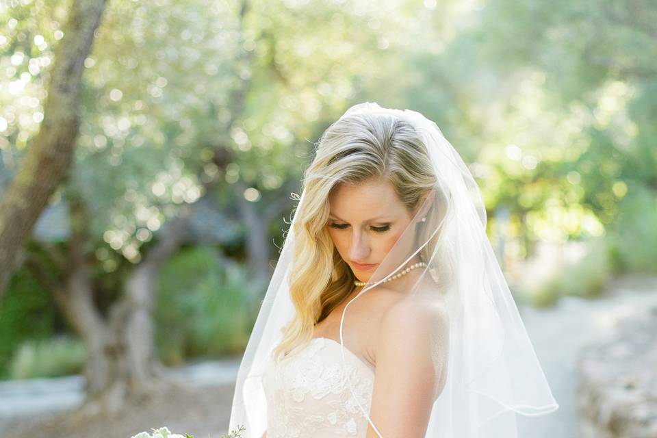 photo credit: Julie Kay Kelly Photographyfloral: Tesoro