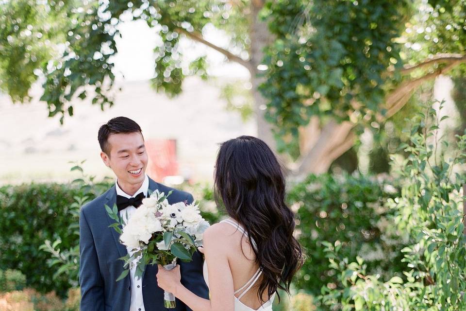 White flowers | photo credit: Kurt Boomerfloral: Tesoro