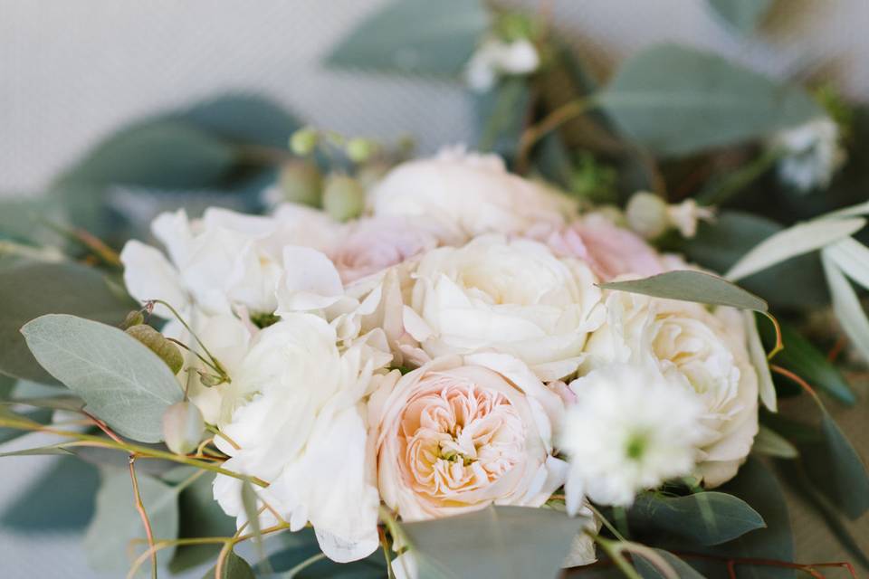 photo credit: Caitlin O'Reilly Photographyfloral: Ella Rose Anthology