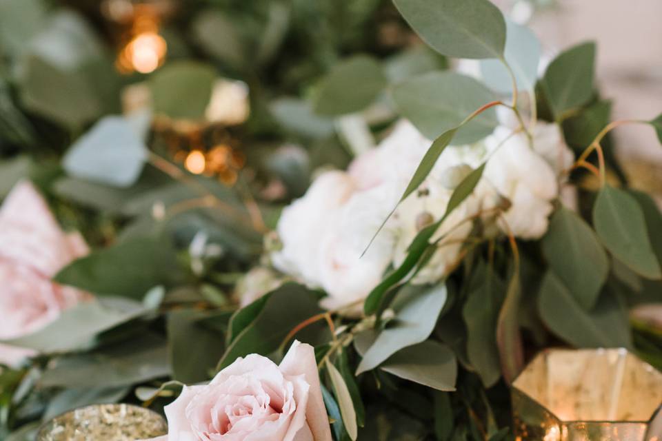 photo credit: Caitlin O'Reilly Photographyfloral: Ella Rose Anthology