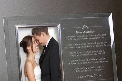 Wedding picture in a glass frame with a perfect message