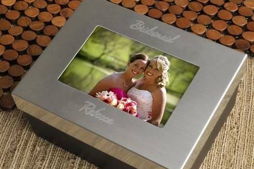 Beautiful jewelry box with a frame insert engraved free