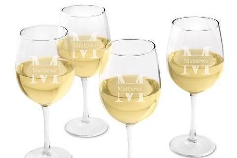 Great selection of champagne glasses engraved free with unique font styles
