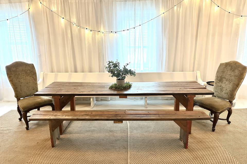 Heart pine table w pew seating