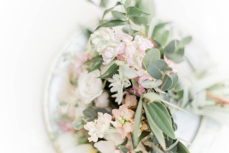 Pastel table arrangement