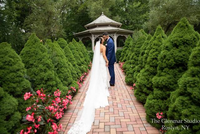 Crest Hollow Country Club Wedding Photos and Video