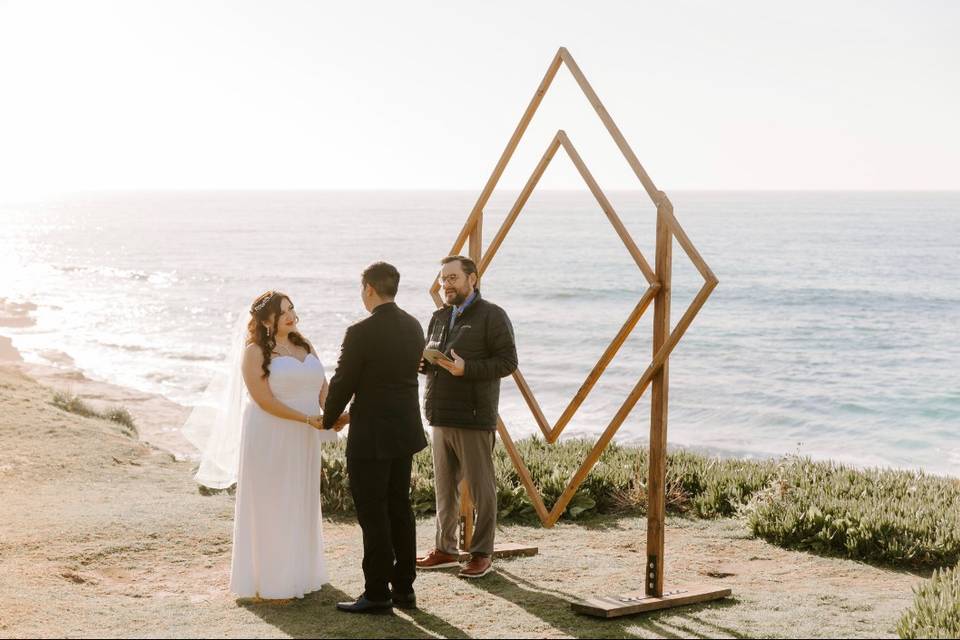 Elegant ceremony in La Jolla, California