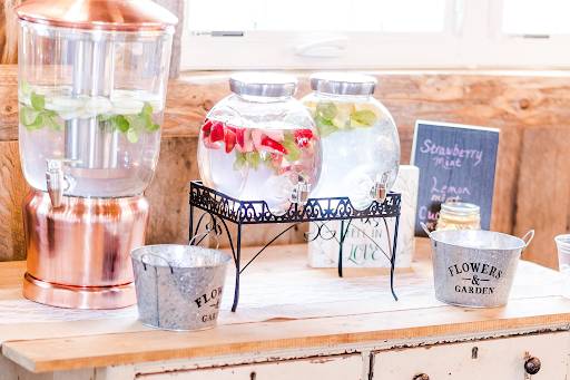 Bride and groom table