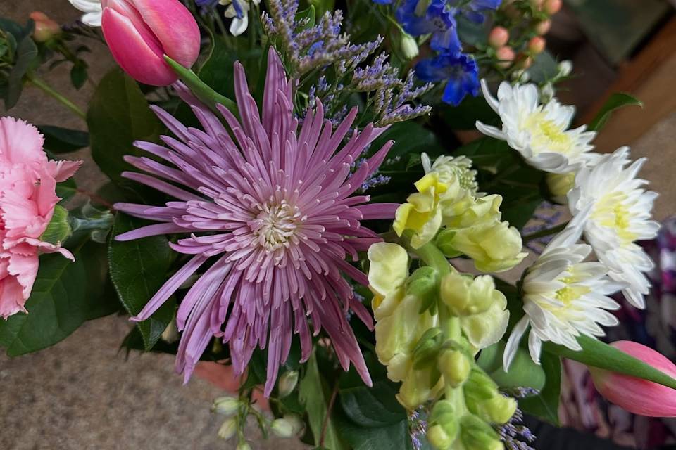 Chet & Leona's Floral Shop Inc