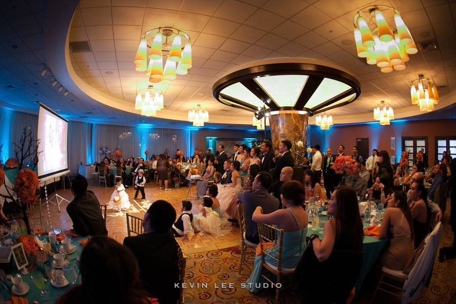 Inlight Lighting Inc. Event Lighting, MC/DJ Services & Event Rental