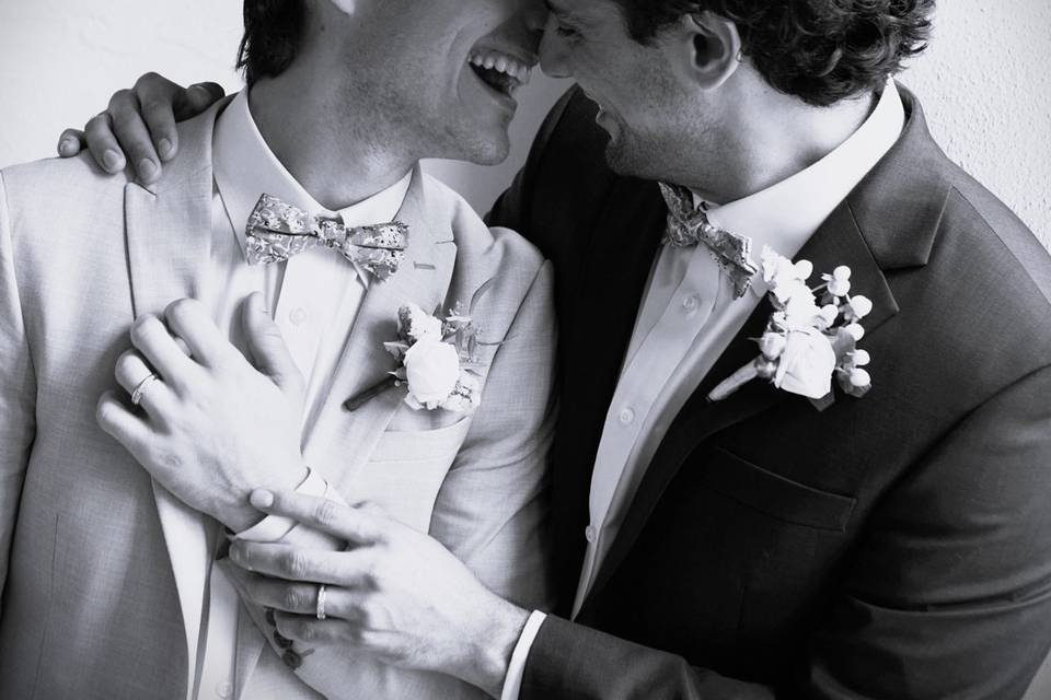 Laugh Kiss Repeat!