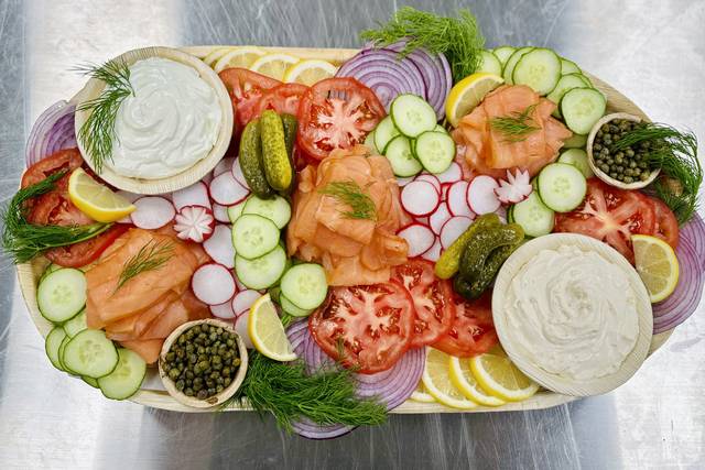 Bagel & Lox Tray (bagels not p