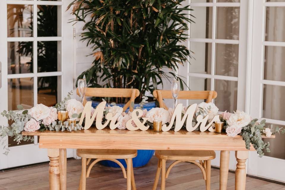 Bride & Groom Table