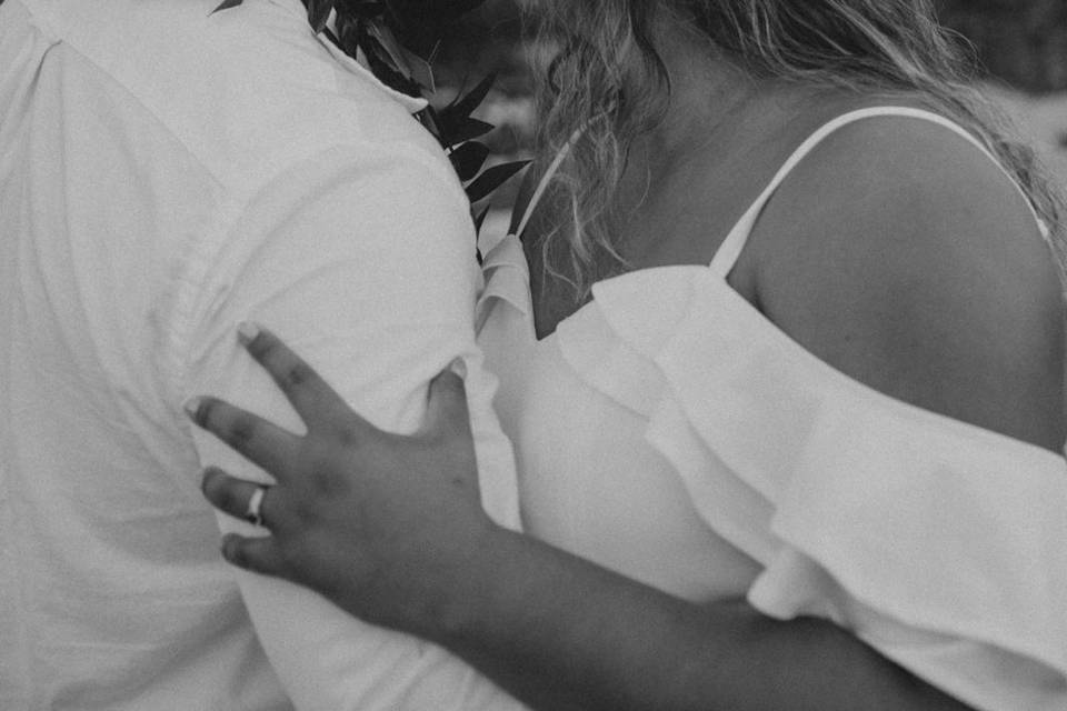J + R Hawaii Elopement