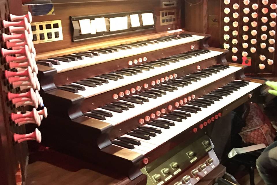 Pipe organ