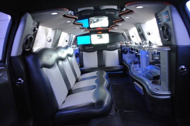 10 Passenger Monte Carlo Stretch Limousine - Interior 2