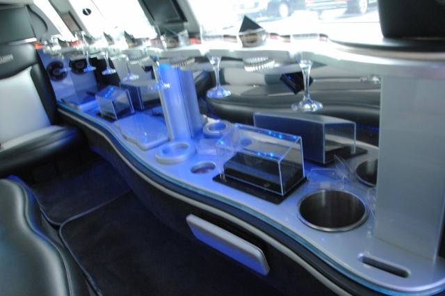 10 Passenger Monte Carlo Stretch Limousine - Interior 3