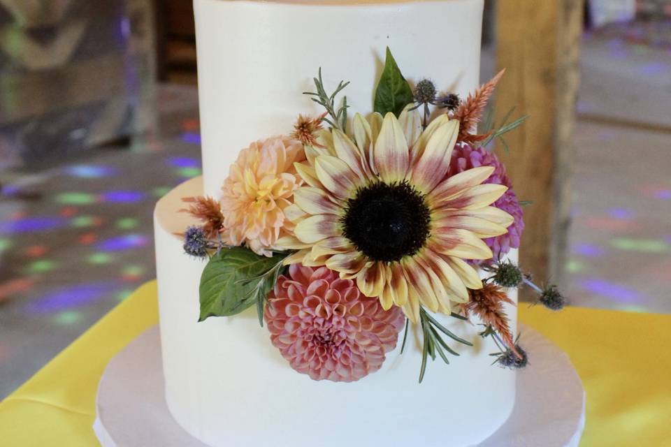 Sunflower & Dahlia Cake